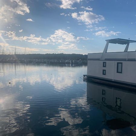 House Boat Oliva - Floating House Βίλα Πούλα Εξωτερικό φωτογραφία